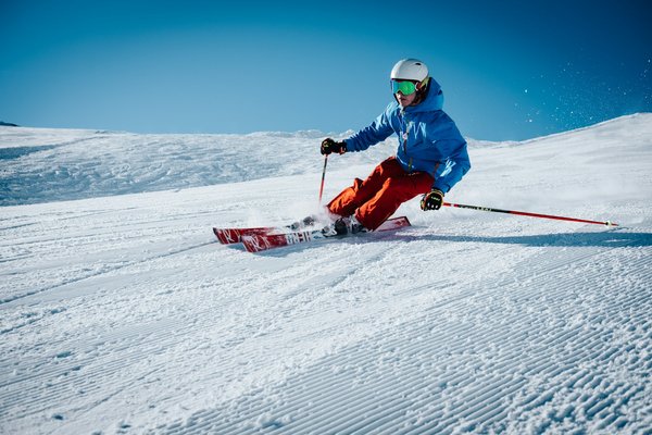 Comment organiser une expédition de ski de randonnée dans les montagnes de l'Altai, Mongolie?