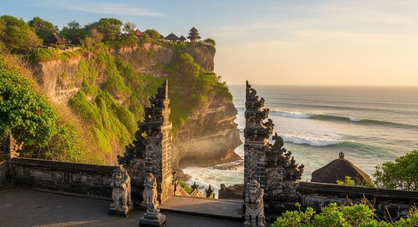 Temple d'Uluwatu : le joyau spirituel à visiter absolument à Bali